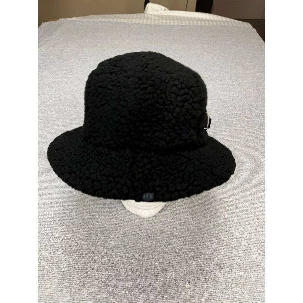 Lululemon Textured Fleece Bucket Hat Hat Black Buckle S/M